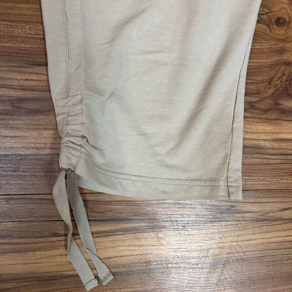 Bobbie Brooks Women 2X Khaki Pull On Capri Pants Elastic Waist - Picture 4 of 8